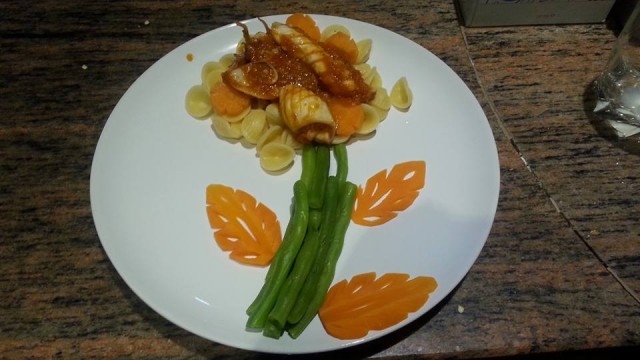 Pasta with chilli squid sauce